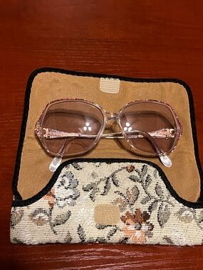 70’s style Clear Pink-Tinted Women's Sunglasses